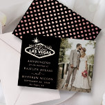 Elégant Las Vegas Destination Faire-part de mariag<br><div class="desc">Annoncez votre mariage dans le style avec ces cartes à faire-part pressées en papier doré mariage à la mode de Las Vegas. Le libellé et la photo modèles sont faciles à personnaliser et votre famille et vos amis seront ravis quand ils recevront ces fabuleuses cartes de faire-part.</div>