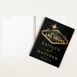 Elégant Las Vegas Destination Mariage<br><div class="desc">Préparez-vous à votre grande journée dans le style avec cette wedding planner élégante et très tendance. Le design est facile à personnaliser avec vos propres noms et date mariage et vous pouvez garder toutes vos idées de design, informations mariages importantes et beaucoup plus en sécurité ensemble dans ce planificateur personnalisé....</div>