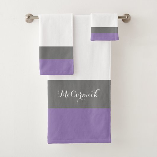 Élégant Lavande Purple Stripes Script Monogramme (En situation)