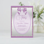 Elégant Lilac Jewel Bow Invitation Anniversaire (Debout devant)