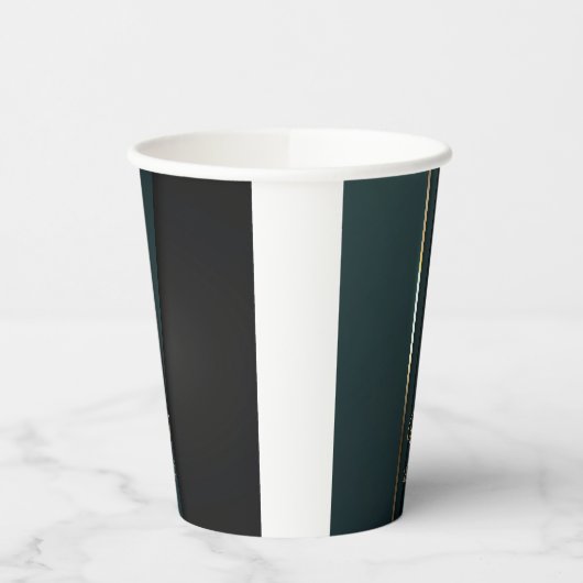 Elegant Luxe Donkergroen Goud Monogram Naam Papieren Bekers (Links)