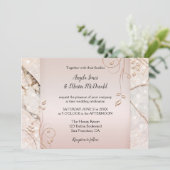 Elegant Marble Roos Gold Floral Wedding Invitation Kaart (Staand voorkant)
