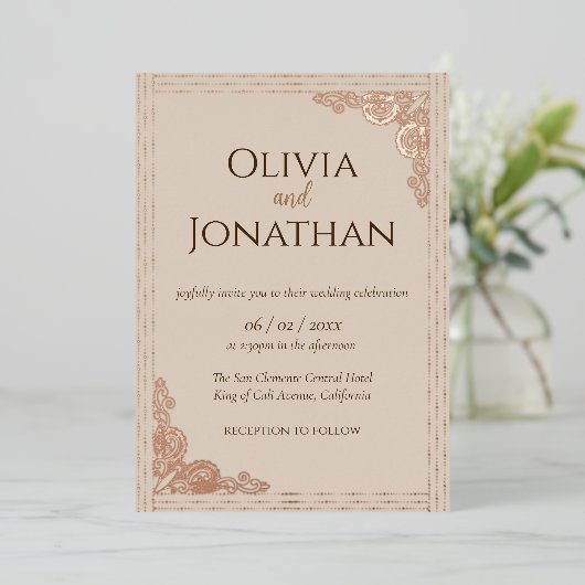 Elégant Mariage Beige Classy Invitation (Debout devant)