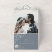 Elégant Mariage bleu Dusty tout en une invitation (Dehors)