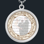 Elégant Mariage papillon rond collier argent<br><div class="desc">Personnalisez ce joli collier pour avoir comme faveurs de mariage à votre réception de mariage ou pour en avoir un vous-même en souvenir de votre journée spéciale. Ce collier est aussi le cadeau parfait pour la mariée fourmi sa douche nuptiale. Personnalisez en ajoutant votre photo.</div>