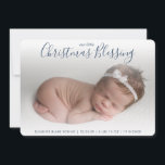 Elégant Marine Blue Photo Faire-part de naissance<br><div class="desc">Annoncez la naissance de votre nouveau bébé garçon ou fille avec cette carte photo moderne avec le message "Notre petite bénédiction de Noël" dans une police d'écriture bleue élégante en haut. Ajoutez le nom et les statistiques de naissance de votre bébé en bas. Utilisez le modèle pour ajouter votre propre...</div>