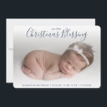 Elégant Marine Blue Photo Faire-part de naissance<br><div class="desc">Annoncez la naissance de votre nouveau bébé garçon ou fille avec cette carte photo moderne avec le message "Notre petite bénédiction de Noël" dans une police d'écriture bleue élégante en haut. Ajoutez le nom et les statistiques de naissance de votre bébé en bas. Utilisez le modèle pour ajouter votre propre...</div>