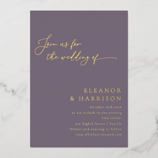 Elegant minimaal modern Paars script bruiloft Gold Folie Uitnodiging (Voorkant)