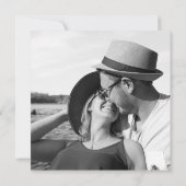 Elegant minimalistische foto van goudring save the date (Achterkant)