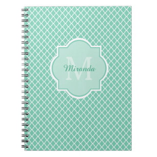 Elegant mint Green Quatrefoil Monogram met naam Notitieboek