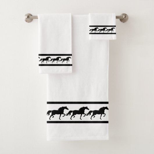 Elegant, Modern and Stylish Black Horses on White (En situation)