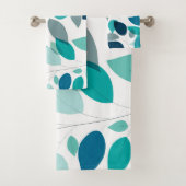 Elegant modern blauw en groen blad patroon | bad handdoek (Insitu)