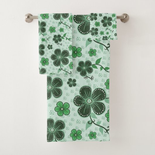 Elegant, Modern Flower Pattern on Green Bad Handdoek (Insitu)