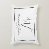 Elegant modern monogram huwelijksgeschenk accent kussen (Voorkant(Verticaal))