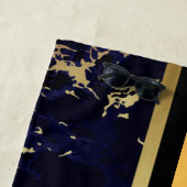 Elegant Modern Monogrammed Marble Black Gold Strandlaken (In situ)