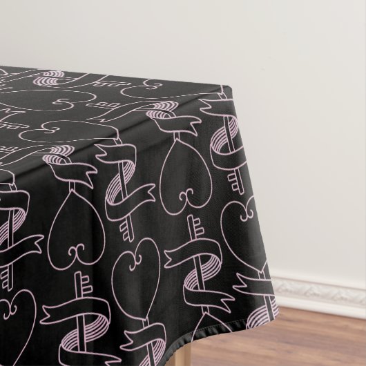 Elegant modern roze harten en sleutels patroon | tafelkleed (Voorbeeld)