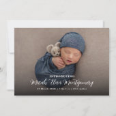 Elegant Modern Script Foto Baby Geboorte Aankondiging (Voorkant)