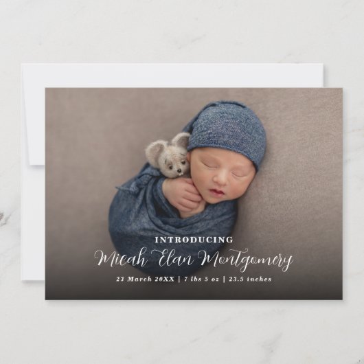 Elegant Modern Script Foto Baby Geboorte Aankondiging (Voorkant)