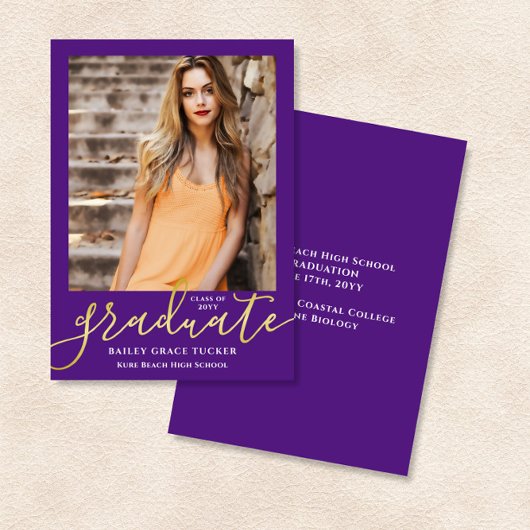 Elegant modern Script Paars Photo Afstuderen Aankondiging