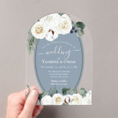 Elegant Modern Stoffig Blauw en Sage Groen Bruilof Acryl Uitnodigingen (Insitu (Draagbaar))