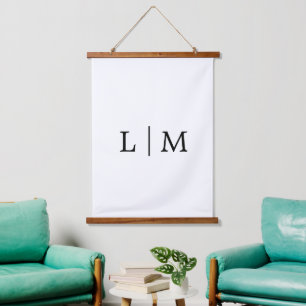 Elegant modern zwart-wit eenvoudig monogram hangend wandkleed