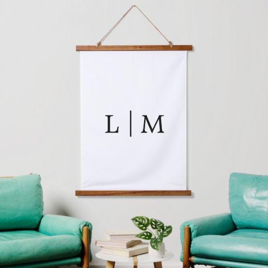 Elegant modern zwart-wit eenvoudig monogram hangend wandkleed (Woonkamer)