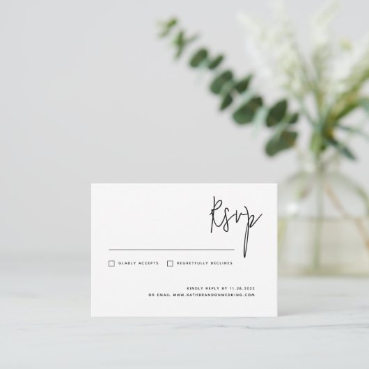 Elegant Moderne Minimale Script Calligraphy RSVP Informatiekaartje (Staand voorkant)