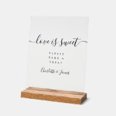 Élégant Moderne Script L'amour Est Une Douce Faveu (Angle)