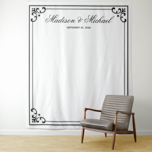 Elegant Moderne Script Wedding Photo Booth Backdro Wandkleed (In situ)