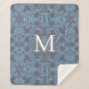Elegant Monogram Barokpatroon in Blauwe Tinten Sherpa Deken