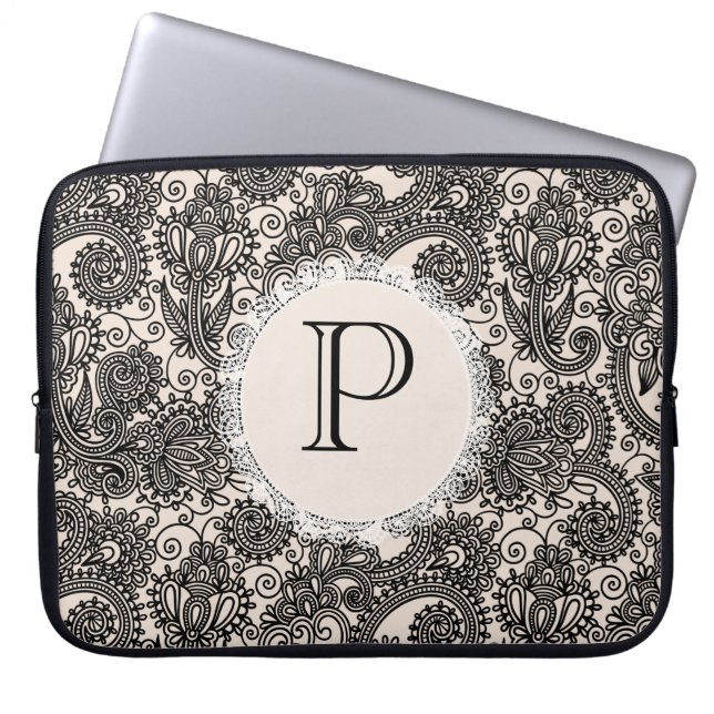 Elegant Monogram Black Lace Designer Laptop Bag Sleeve (Voorkant)