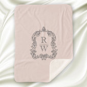Elegant Monogram Crest Blush Pink Sherpa Deken