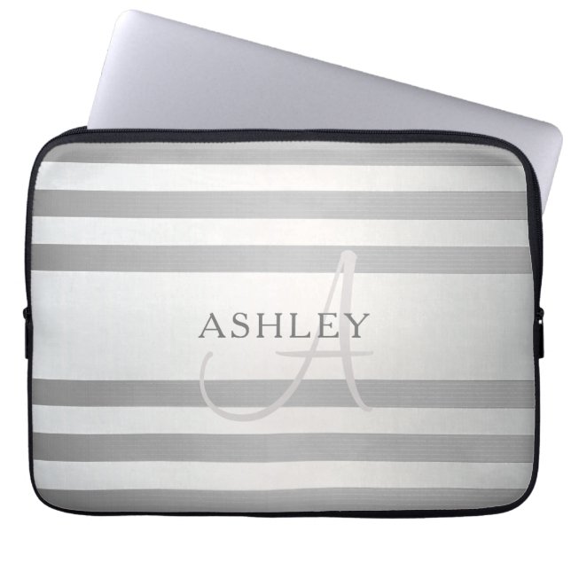 Elegant monogram Faux Silver Gradient Gray Stripes Laptop Sleeve (Voorkant)