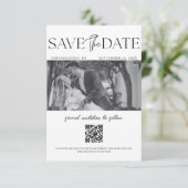 Elegant Monogram Handschrift Huwelijks QR-code Save The Date (Staand voorkant)