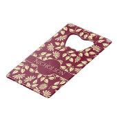 Elegant Monogram Naam Leaf Daisy Pattern Burgundy Kredietkaart Flessenopener (Voorkant Gekanteld)
