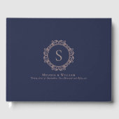 Elegant Monogram Navy Blush Bruiloft Modern Gastenboek (Voorkant)