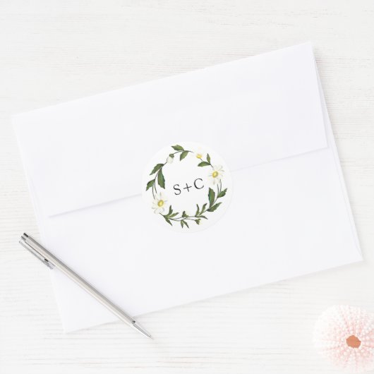 Elegant Monogram Simple White Daisy Floral Wedding Ronde Sticker (Envelop)