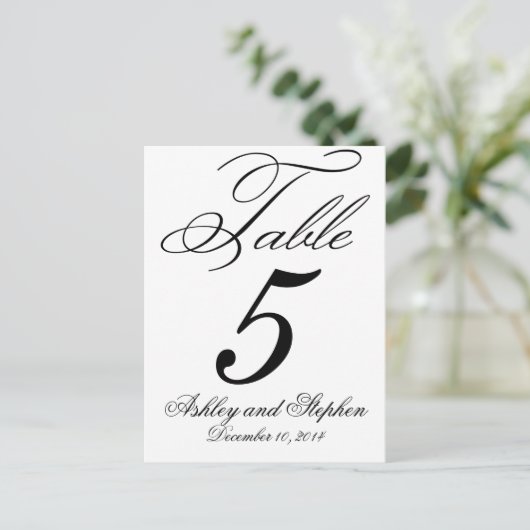 Élégant Monogramme Mariage Cartes Numéro de table (Debout devant)