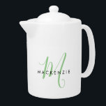 Élégant Monogramme moderne blanc vert Script<br><div class="desc">Élégante théière moderne blanche et verte Script Monogram. Un élégant monogramme de script vert combiné à une police de caractères noir propre san-serif donne un look contemporain.</div>