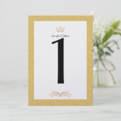 Élégant Monogramme Or Mariage Numéro de table (Debout devant)