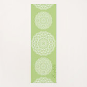Elegant Monogrammed Boho Lime Green Mandala Yogamat (Voorkant)