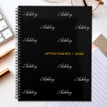 Élégant Motif de nom de script personnalisé<br><div class="desc">Customisez le texte et créez facilement votre planificateur personnalisé. Pour modifier la couleur de l'arrière - plan ou du texte, cliquez sur MODIFIER LA CONCEPTION. Vous pouvez TRANSFÉRER ce DESIGN à d'autres produits Zazzle et l'ajuster à la plupart des articles Zazzle. Les conceptions Studio standard sont faites dans des graphiques...</div>