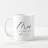 Elegant Mrs Pas getrouwd Custom Zwart Script Koffiemok (Links)