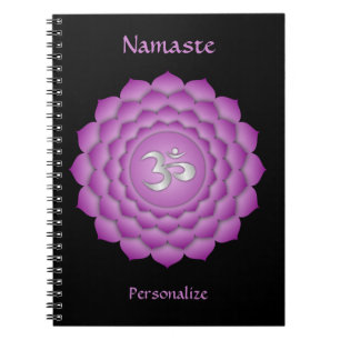 Elegant Namaste Violet Crown Chakra Personaliseren Notitieboek