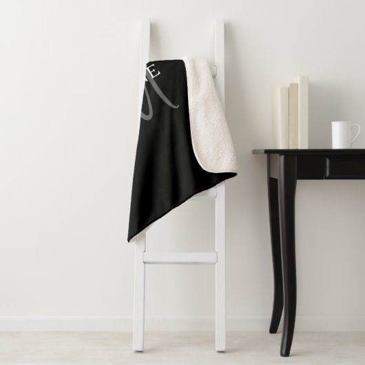 Elegant Name Monogram | Zwart wit en grijs Sherpa Deken (In situ)