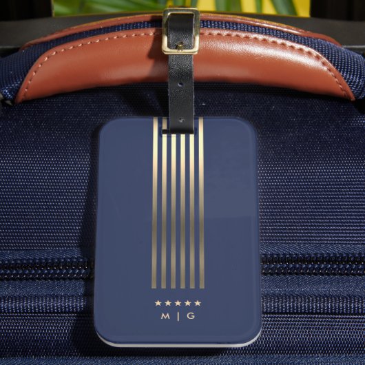 Elegant Navy Blauw Goud Strepen Sterren Monogram Bagagelabel (Voorkant Insitu 2)
