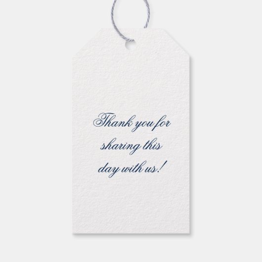 Elegant Navy Mr en Mrs Script Custom Monogram Cadeaulabel (Achterkant)