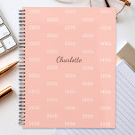 Élégant nom de script Moderne Blush Pink Personnal<br><div class="desc">Customisez le texte et créez facilement votre planificateur personnalisé. Cliquez sur MODIFIER LA CONCEPTION (EDIT DESIGN) pour modifier la couleur arrière - plan ou la couleur du texte. Vous pouvez TRANSFÉRER ce DESIGN à d'autres produits Zazzle et l'ajuster à la plupart des articles Zazzle. Les conceptions Studio standard sont faites...</div>