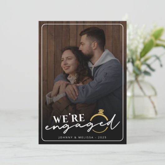 Élégant Nous sommes engagés Faire-part photo Noël (Debout devant)