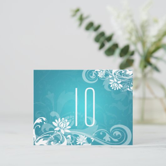 Élégant numéro de table Floral Fils Bleu (Debout devant)